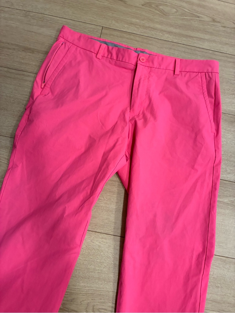 Vineyard Vines Men’s OTG On the Go Performance Gold Pant Hot Pink Size 36x32